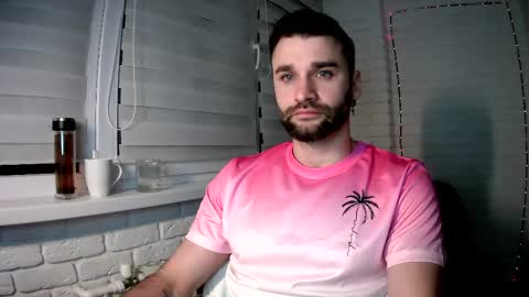 Snapshot of unnknow2024 chatting on 19, 4, 2026 SlavaVibes online show from 19, 4, 2026