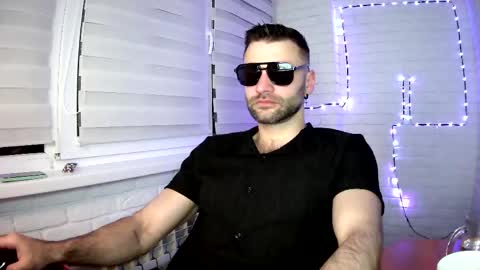 Snapshot of unnknow2024 chatting on 25, 4, 2026 SlavaVibes online show from 25, 4, 2026