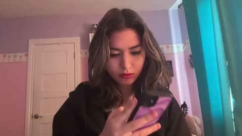Snapshot of upaydahlia chatting on 11, 3, 2025 findom goddess dahlia online show from 11, 3, 2025