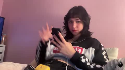 Snapshot of upaydahlia chatting on 18, 10, 2025 findom goddess dahlia online show from 18, 10, 2025
