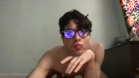 deaf mute boy online show from 28, 4, 2026