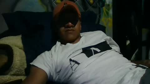 Snapshot of ur855224 chatting on 16, 9, 2025 EL CAMA online show from 16, 9, 2025