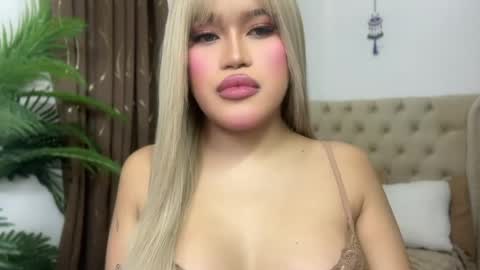 Snapshot of ur_bombshellpatty chatting on 7, 5, 2026 ur_bombshellpatty online show from 7, 5, 2026