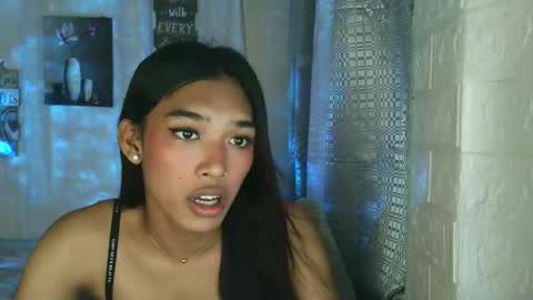 ur_dazzlingmorenaxx online show from 22, 12, 2025