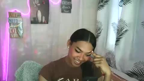 ur_dazzlingmorenaxx online show from 15, 4, 2026