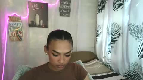 Snapshot of ur_dazzlingmorenaxx chatting on 22, 5, 2026 ur_dazzlingmorenaxx online show from 22, 5, 2026