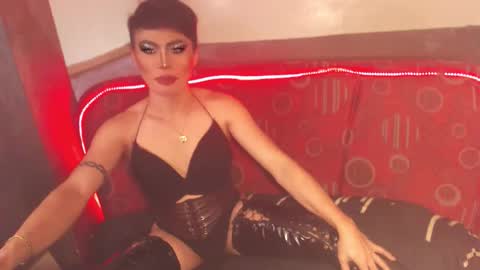 Snapshot of ur_dominatrix chatting on 15, 3, 2026 MISS ANNA online show from 15, 3, 2026