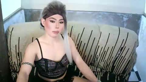 Snapshot of ur_dominatrix chatting on 5, 4, 2026 MISS ANNA online show from 5, 4, 2026