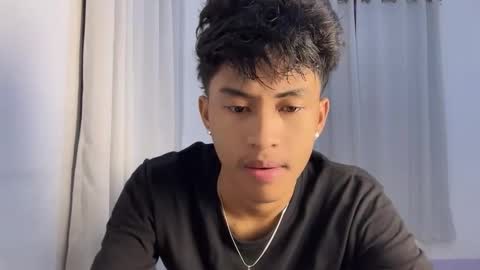 ur_fuckerbttm online show from 2, 12, 2025