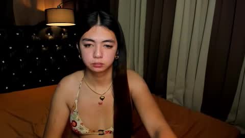 ur_girl_dwalker online show from 12, 3, 2026