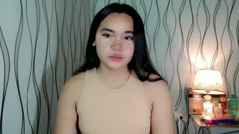 Snapshot of ur_innocent_girlx chatting on 4, 2, 2026 QUEENSY online show from 4, 2, 2026