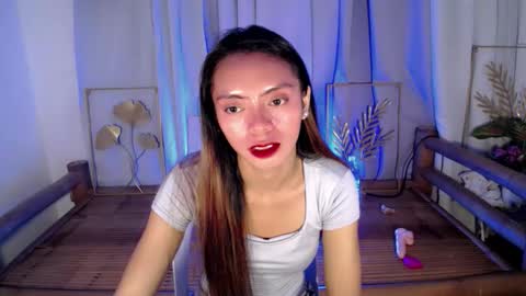 ur_petite_wifexx online show from 26, 3, 2026