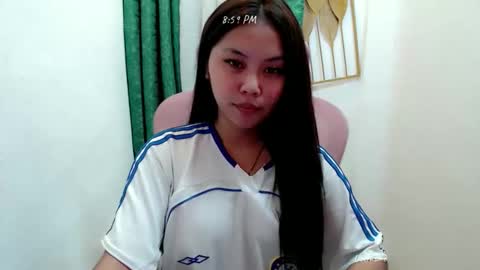 Snapshot of ur_small_girl chatting on 14, 11, 2025 ur_small_girl online show from 14, 11, 2025