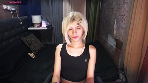 Snapshot of ur_xpensivecandy chatting on 4, 2, 2025 megan online show from 4, 2, 2025