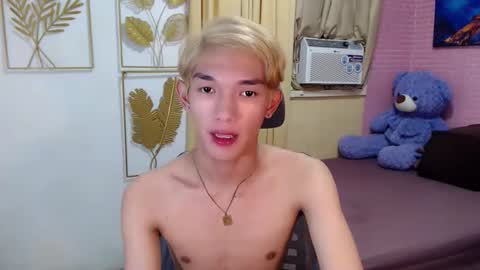 urasian_john20 online show from 11, 4, 2026