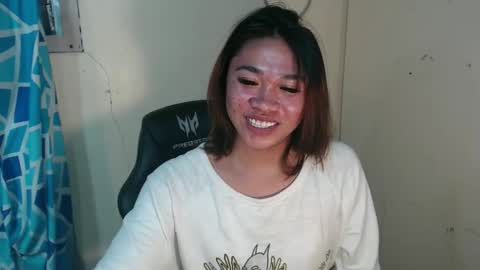 Snapshot of urasian_pinayxxx chatting on 30, 4, 2026 Alvie online show from 30, 4, 2026