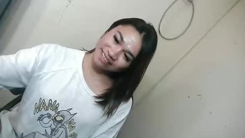 Snapshot of urasian_pinayxxx chatting on 30, 4, 2026 Alvie online show from 30, 4, 2026