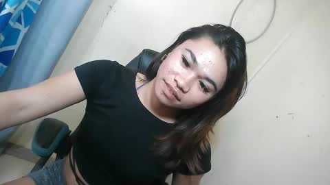 Snapshot of urasian_pinayxxx chatting on 4, 5, 2026 Alvie online show from 4, 5, 2026