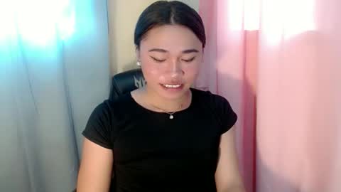 Snapshot of urasian_pinayxxx chatting on 25, 5, 2026 Alvie online show from 25, 5, 2026