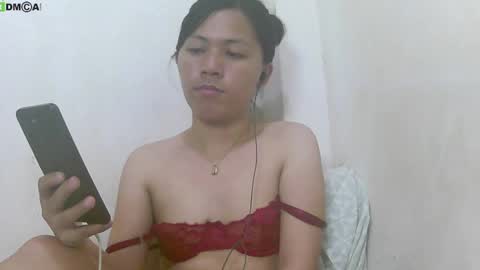 Snapshot of urasianlover69x chatting on 8, 1, 2025 rai online show from 8, 1, 2025