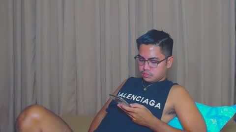 Snapshot of urasianversahunkxx chatting on 26, 2, 2025 johnzen online show from 26, 2, 2025