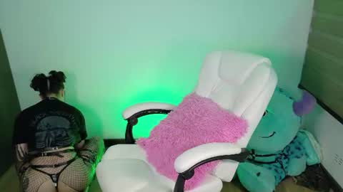 Danielle  online show from 9, 8, 2026