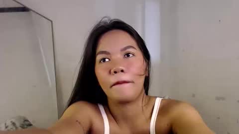 Snapshot of urbeautifulnightmare chatting on 16, 10, 2025 venice online show from 16, 10, 2025