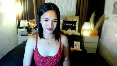 Snapshot of urblossom_princess chatting on 13, 11, 2025 urblossom_princess online show from 13, 11, 2025
