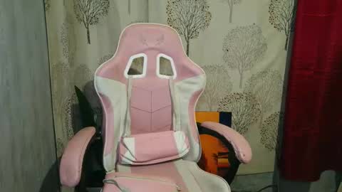 Sweetacyl online show from 7, 4, 2026