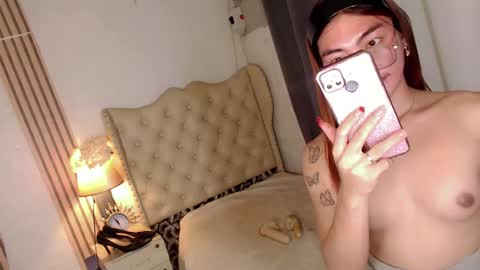 Snapshot of urdream_bride chatting on 2, 2, 2025 urdream_bride online show from 2, 2, 2025