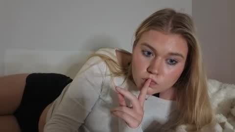 Snapshot of urfavcollegegirl chatting on 11, 11, 2025 Maryia Kay online show from 11, 11, 2025