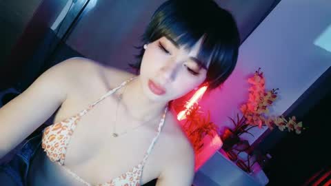 urfave_bbgirl online show from 13, 4, 2026