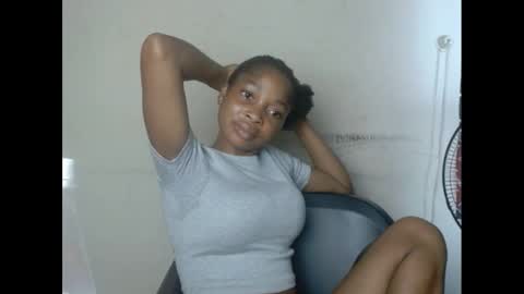 Snapshot of urflirtydoll chatting on 27, 2, 2025 urflirtydoll online show from 27, 2, 2025