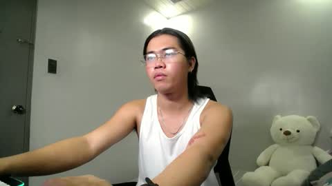 Snapshot of urfuckinghighness chatting on 11, 3, 2026 ask me online show from 11, 3, 2026