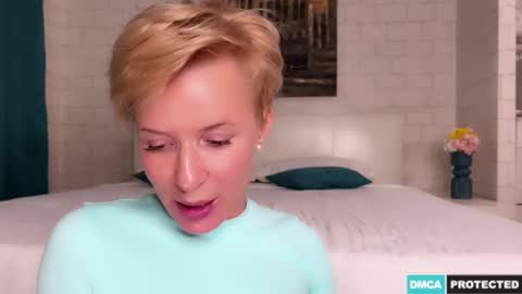 Snapshot of urgoddessjenny chatting on 8, 2, 2025 Jenny online show from 8, 2, 2025