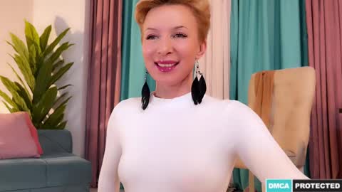 Snapshot of urgoddessjenny chatting on 27, 2, 2025 Jenny online show from 27, 2, 2025