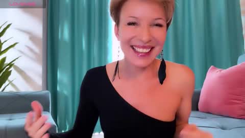 Snapshot of urgoddessjenny chatting on 27, 9, 2025 Jenny online show from 27, 9, 2025