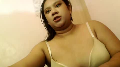 Snapshot of urhotmariahclara chatting on 1, 6, 2026 Anna online show from 1, 6, 2026