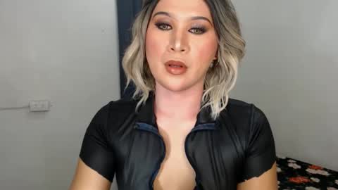 Snapshot of urjerkingdoll chatting on 6, 1, 2025 Zoe online show from 6, 1, 2025