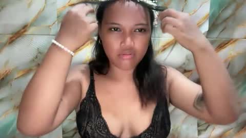 Snapshot of urlady_kitty chatting on 2, 12, 2025 hottie kitty online show from 2, 12, 2025