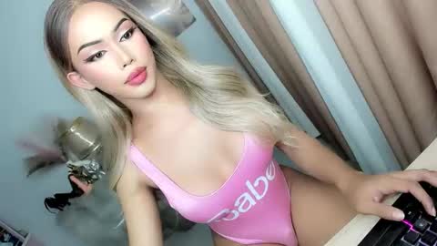 Snapshot of urlovelyangelts chatting on 10, 10, 2025 ANGEL online show from 10, 10, 2025