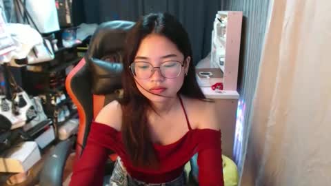 urlovelychinita online show from 2, 10, 2025