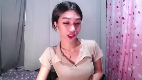 Snapshot of urloverjasmine_xx chatting on 14, 5, 2026 urloverjasmine_xx online show from 14, 5, 2026