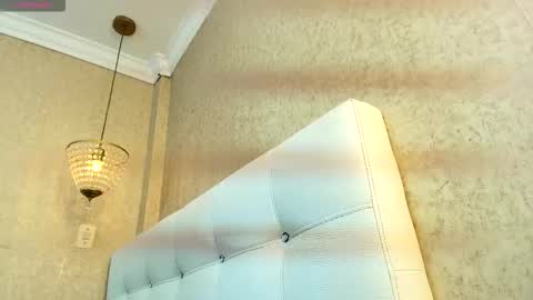 Love online show from 5, 11, 2025