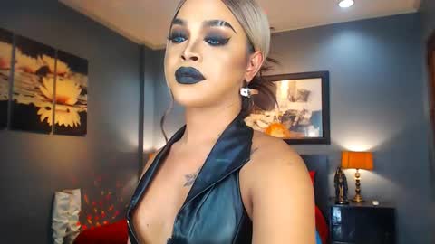 UrMajestyTyra online show from 21, 2, 2025