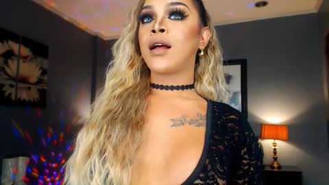 UrMajestyTyra online show from 15, 9, 2025