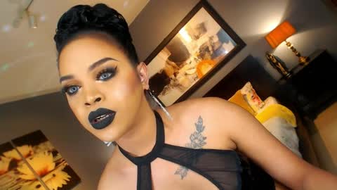 UrMajestyTyra online show from 29, 3, 2026