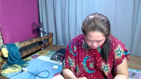urpinay_singlemother online show from 1, 5, 2026