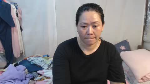 urpinay_singlemother online show from 12, 7, 2026