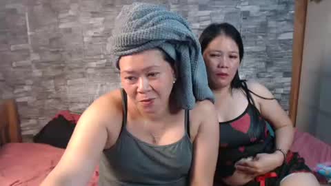 urpinay_singlemother online show from 24, 7, 2026